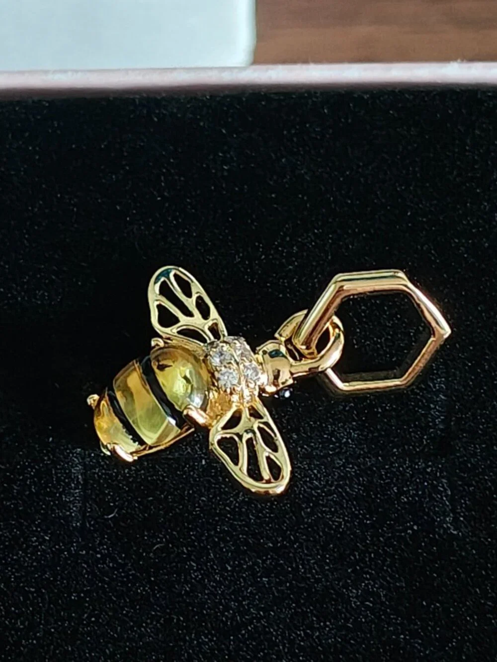 Authentic Pandora Gold Sparkling Bee Dangle Charm – 762672C01 14K Gold-Plated - Picture 9 of 13